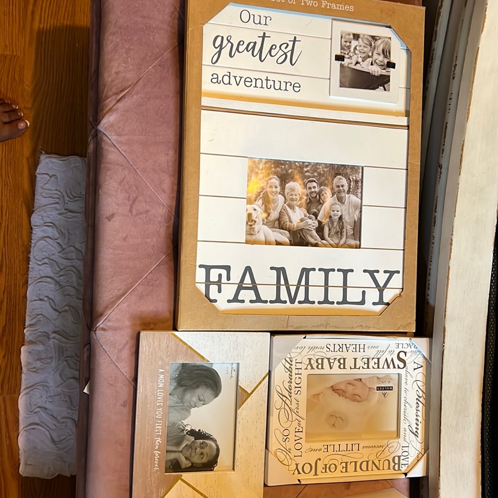 PICTURE FRAMES!